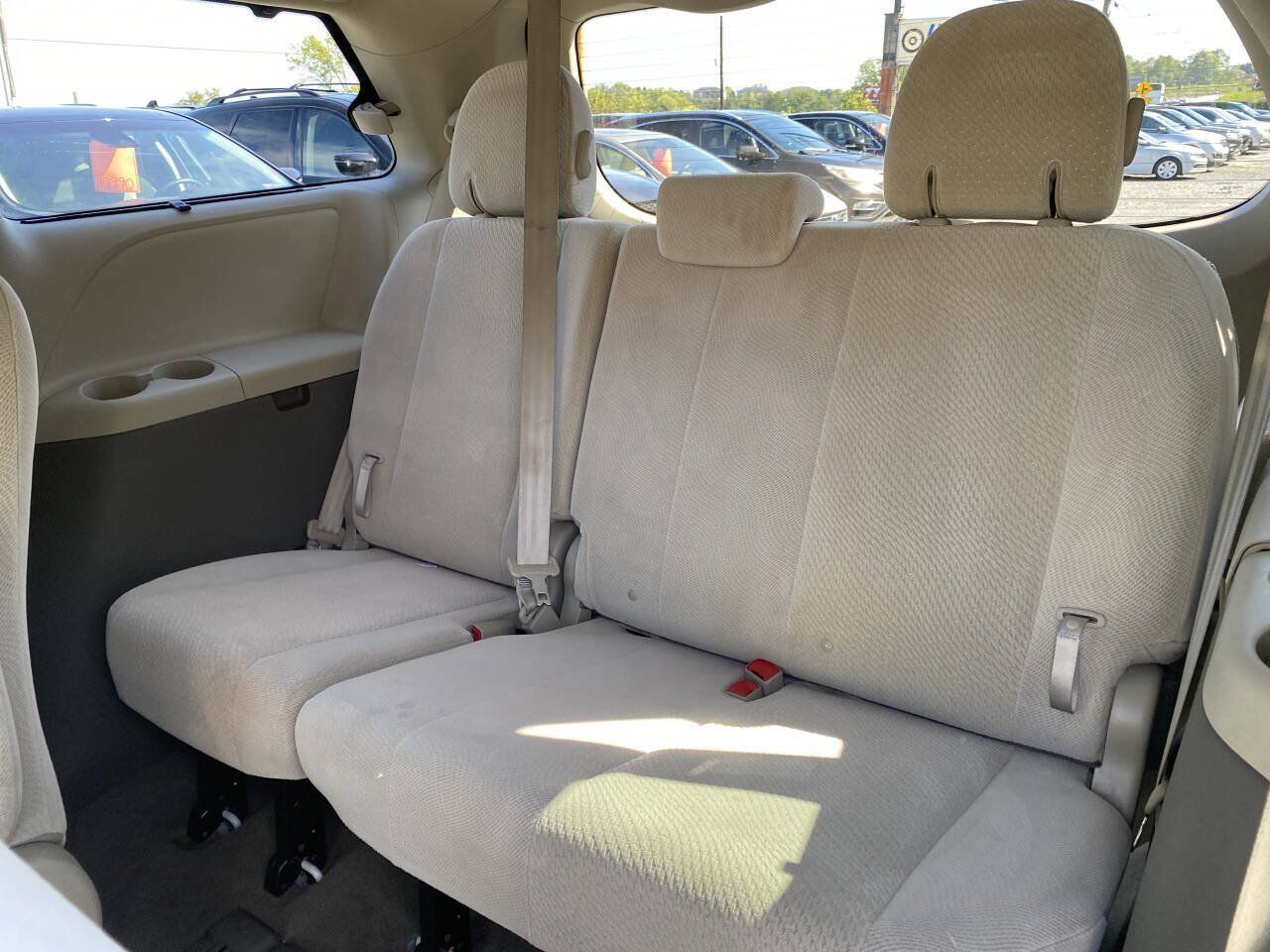 Used 2014 Toyota Sienna LE FWD image 15