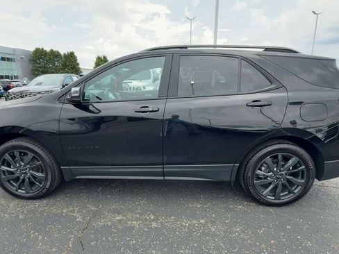 Used 2023 Chevrolet Equinox RS w/ RS Leather Package AWD/4WD image 5