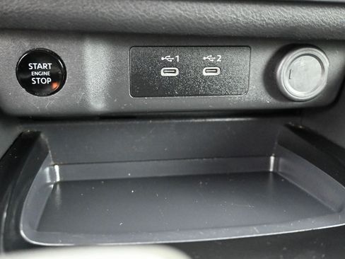Used 2024 Nissan Rogue S FWD image 16
