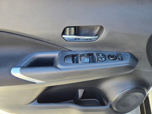 Certified 2022 Nissan Kicks SV FWD image 22