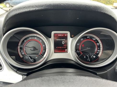 Used 2019 Dodge Journey SE w/ Premium Group image 23