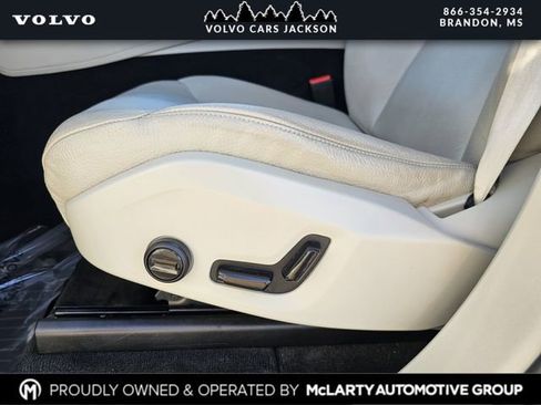 Used 2023 Volvo XC90 B5 Core w/ Protection Package Premier image 14