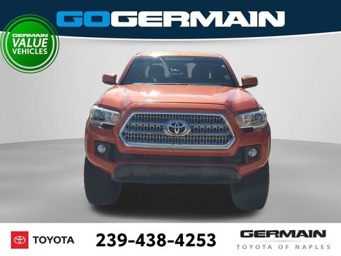 Used 2016 Toyota Tacoma TRD Off-Road image 2