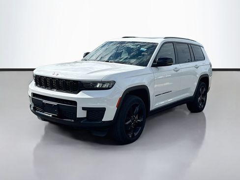Used 2023 Jeep Grand Cherokee L Laredo AWD/4WD image 3