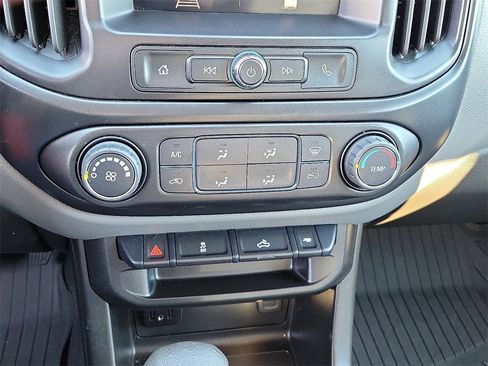 Used 2022 Chevrolet Colorado W/T w/ Custom Special Edition image 17