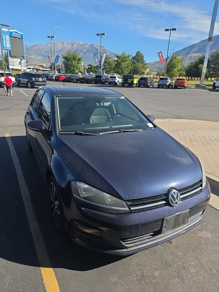 Used 2015 Volkswagen Golf 4-Door FWD image 6