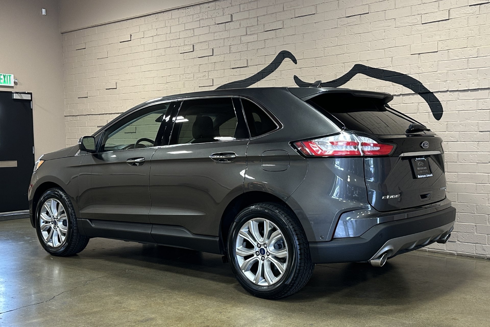Used 2019 Ford Edge Titanium w/ Equipment Group 301A AWD/4WD image 6