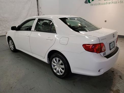 Used 2010 Toyota Corolla LE image 4