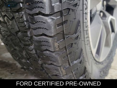 Used 2021 Chevrolet Silverado 1500 LT w/ Convenience Package II AWD/4WD image 11