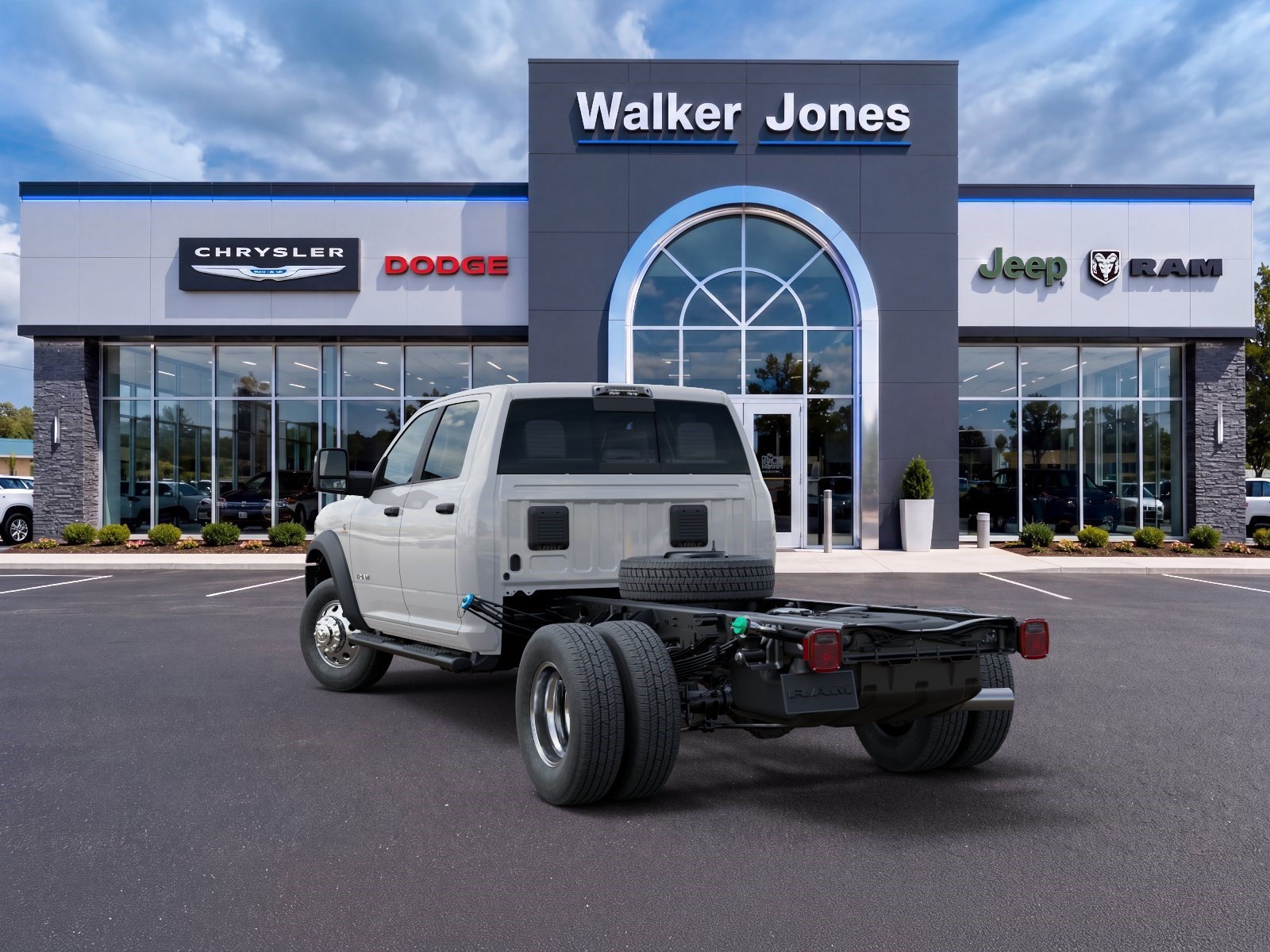New 2026 RAM 3500 Big Horn AWD/4WD image 3