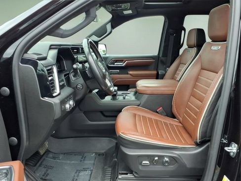 Used 2024 GMC Sierra 1500 Denali Ultimate AWD/4WD image 4