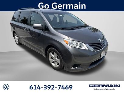 Used 2017 Toyota Sienna LE