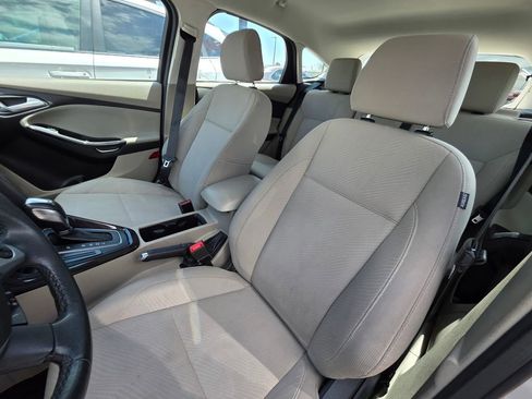 Used 2016 Ford Focus Electric Hatchback FWD image 6