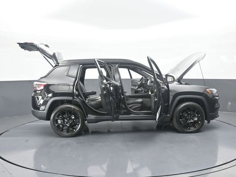 New 2026 Jeep Compass Latitude image 69