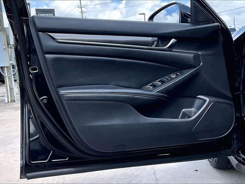 Used 2020 Honda Accord Sport image 21