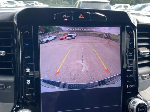 Used 2025 RAM 1500 Big Horn RWD image 31