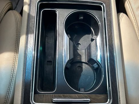Used 2020 Lincoln Continental Reserve AWD/4WD image 29