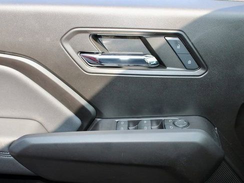 Used 2024 Chevrolet Colorado LT w/ LT Convenience Package AWD/4WD image 16