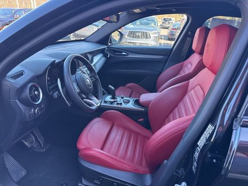 Used 2024 Alfa Romeo Stelvio Veloce image 25