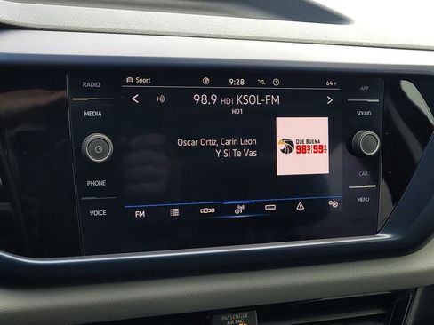 Used 2022 Volkswagen Taos SE image 15