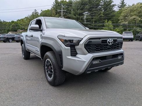 Used 2024 Toyota Tacoma TRD Off-Road AWD/4WD image 3