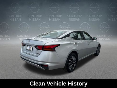 Used 2025 Nissan Altima 2.5 SV AWD/4WD image 6