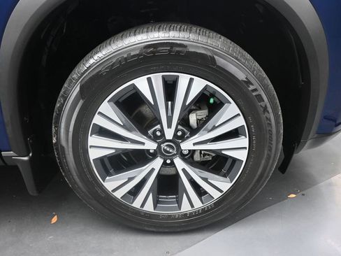 Used 2022 Nissan Rogue SV image 24