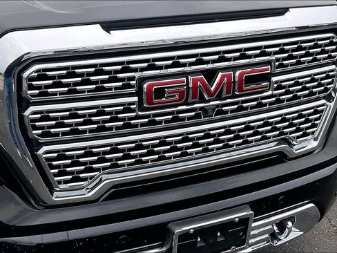 Used 2021 GMC Sierra 1500 Denali w/ Technology Package AWD/4WD image 30