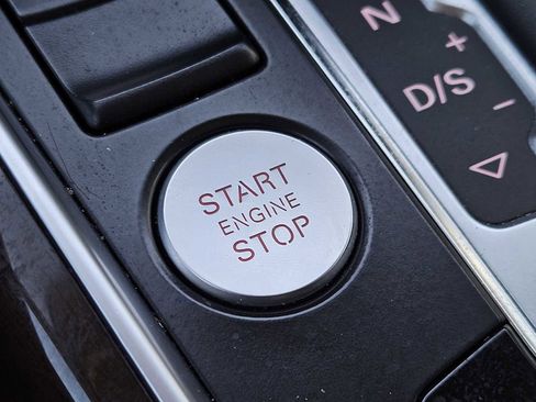 Used 2016 Audi Q5 2.0T Premium Plus w/ Technology Package image 21