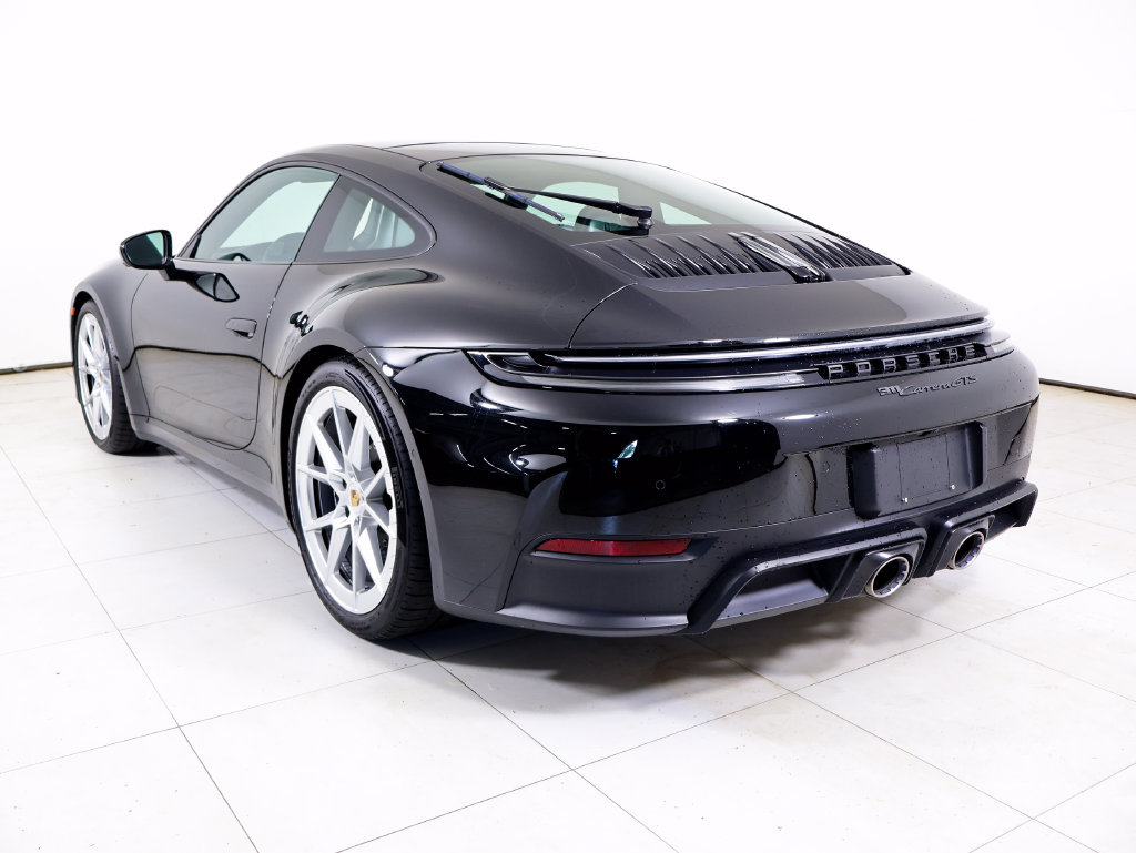 Certified 2025 Porsche 911 Carrera GTS RWD image 3