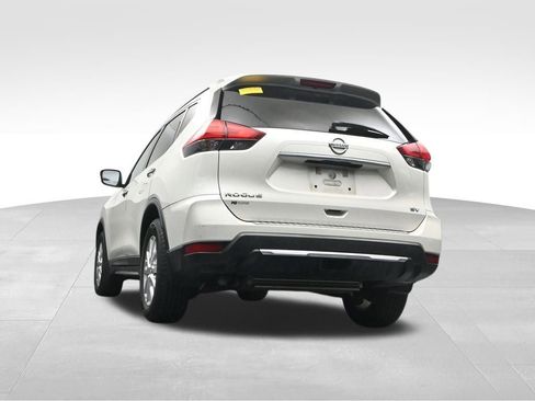 Used 2017 Nissan Rogue SV FWD image 13