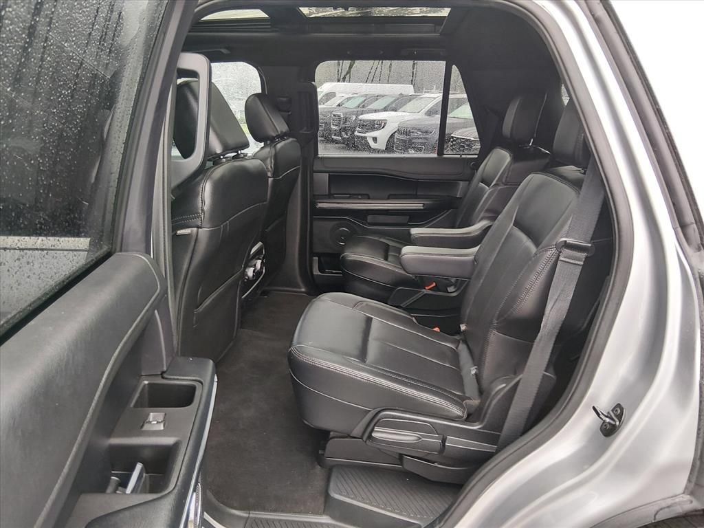 Certified 2021 Ford Expedition XLT RWD image 14