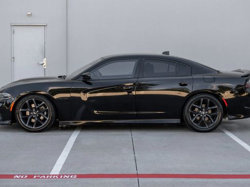 Used 2021 Dodge Charger R/T w/ Blacktop Package RWD image 10