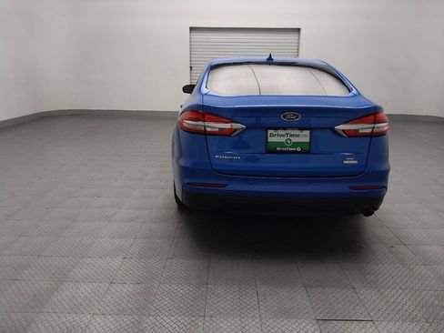 Used 2020 Ford Fusion SE FWD image 6
