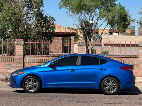 Used 2018 Hyundai Elantra SEL image 3