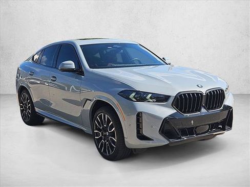 Used 2025 BMW X6 xDrive40i w/ Premium Package AWD/4WD image 3
