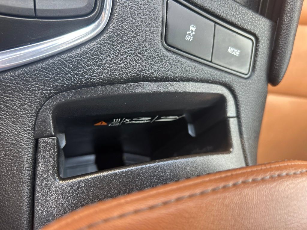 Used 2022 Cadillac XT5 Premium Luxury w/ Technology Package FWD image 37