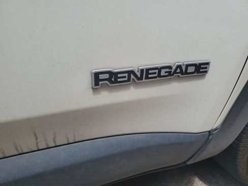 Used 2018 Jeep Renegade Sport w/ Power & Air Group FWD image 10