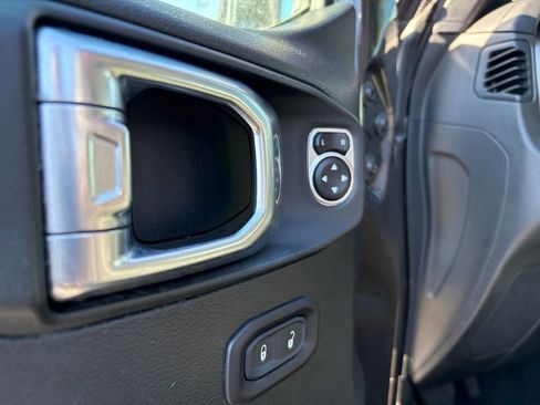 Used 2019 Jeep Wrangler Unlimited Sport S image 9