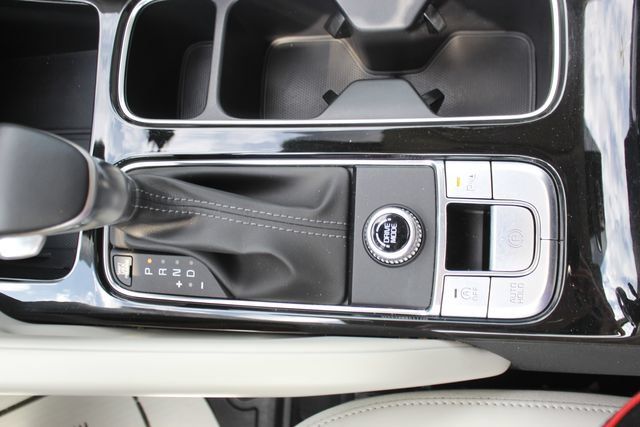 Used 2024 Kia Telluride S w/ S Sunroof Package FWD image 25