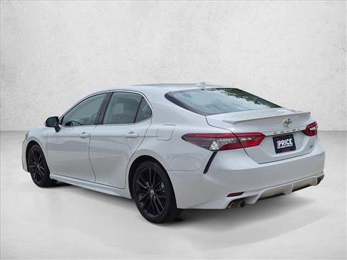 Used 2024 Toyota Camry XSE FWD image 8