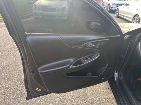 Used 2017 Chevrolet Malibu LT w/ Leather Package image 14