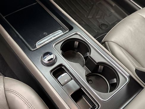 Used 2023 Lincoln Corsair Reserve w/ Jet Appearance Package image 25