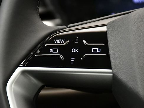 Used 2025 Audi Q5 Premium w/ Convenience Package image 22