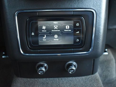 Used 2020 Bentley Bentayga Design Series image 44