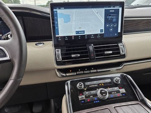Used 2023 Lincoln Navigator Reserve RWD image 9