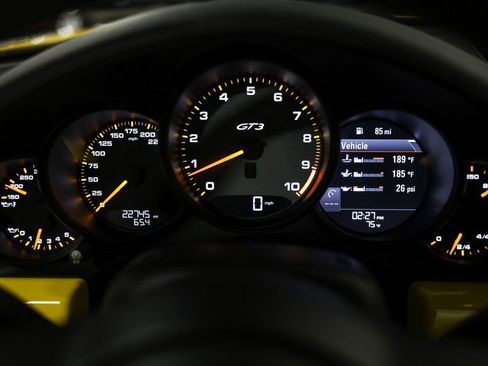 Used 2018 Porsche 911 GT3 w/ Sport Chrono Package image 32