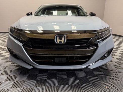 Used 2022 Honda Accord Sport image 3