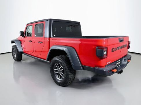 Used 2024 Jeep Gladiator Mojave w/ Convenience Group AWD/4WD image 5