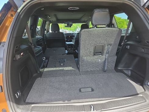 New 2026 Jeep Grand Cherokee L Limited w/ Limited Altitude Package AWD/4WD image 29